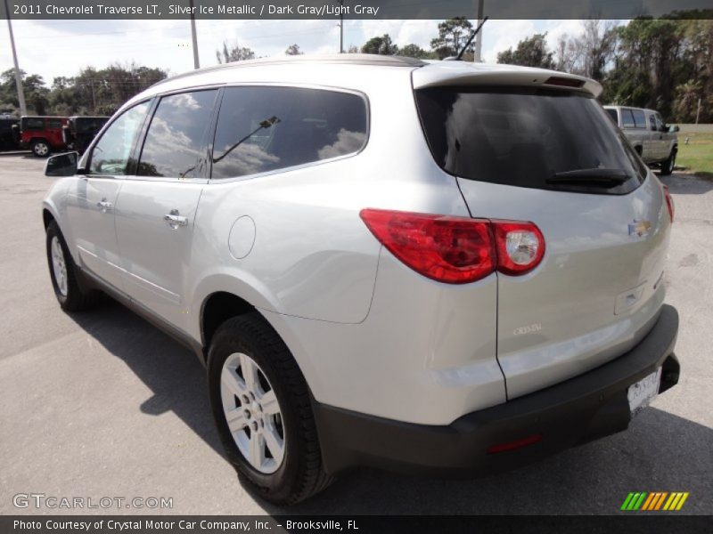 Silver Ice Metallic / Dark Gray/Light Gray 2011 Chevrolet Traverse LT