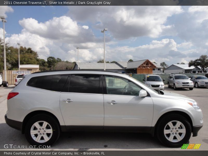 Silver Ice Metallic / Dark Gray/Light Gray 2011 Chevrolet Traverse LT