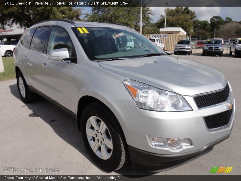 Silver Ice Metallic / Dark Gray/Light Gray 2011 Chevrolet Traverse LT