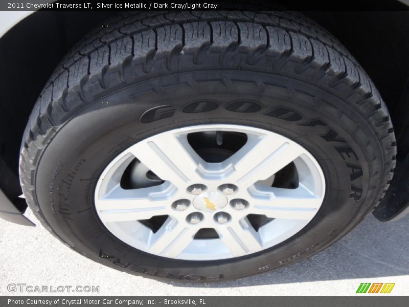 Silver Ice Metallic / Dark Gray/Light Gray 2011 Chevrolet Traverse LT