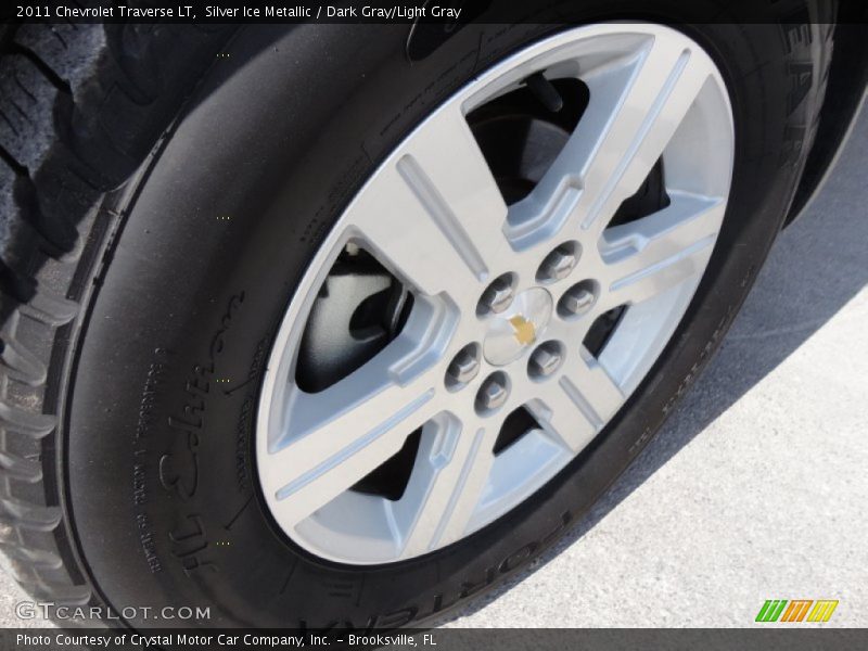 Silver Ice Metallic / Dark Gray/Light Gray 2011 Chevrolet Traverse LT