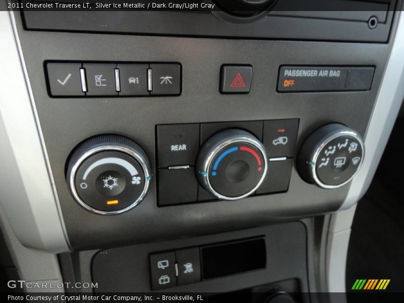 Silver Ice Metallic / Dark Gray/Light Gray 2011 Chevrolet Traverse LT
