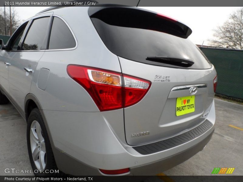 Ultra Silver / Gray 2011 Hyundai Veracruz Limited