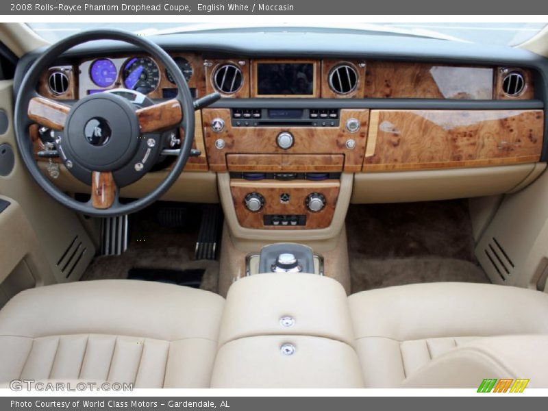 Dashboard of 2008 Phantom Drophead Coupe 