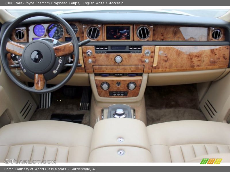 Dashboard of 2008 Phantom Drophead Coupe 