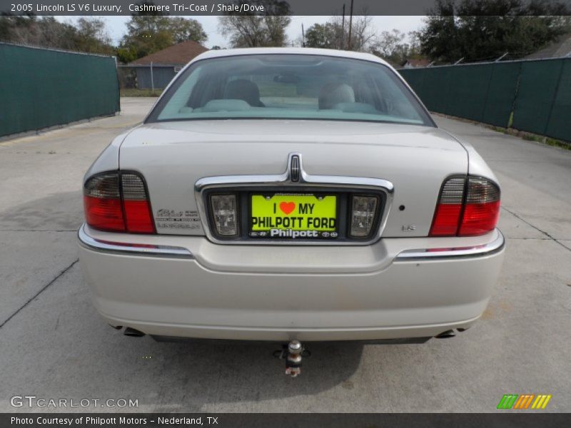 Cashmere Tri-Coat / Shale/Dove 2005 Lincoln LS V6 Luxury