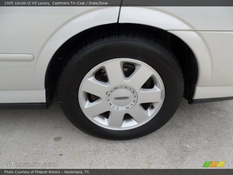  2005 LS V6 Luxury Wheel