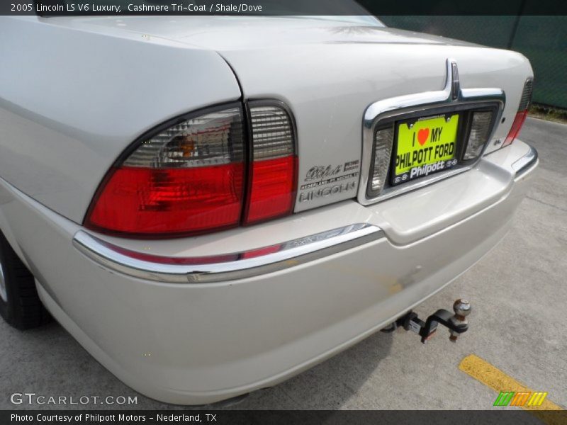 Cashmere Tri-Coat / Shale/Dove 2005 Lincoln LS V6 Luxury