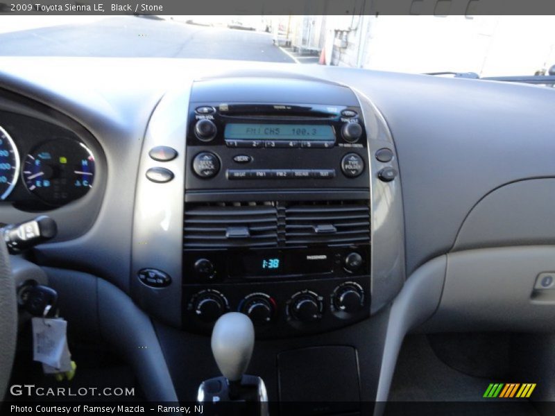 Black / Stone 2009 Toyota Sienna LE