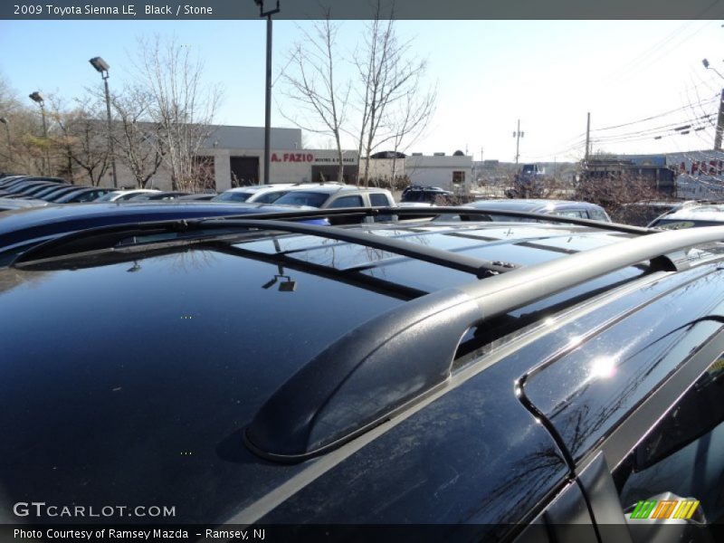 Black / Stone 2009 Toyota Sienna LE