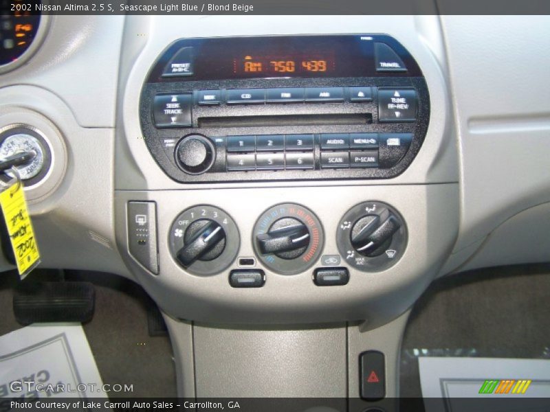 Seascape Light Blue / Blond Beige 2002 Nissan Altima 2.5 S