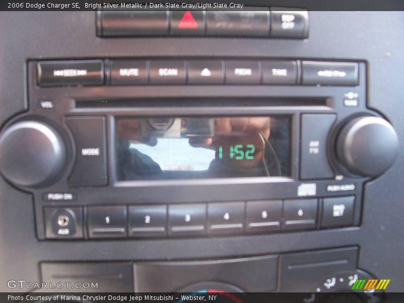 Bright Silver Metallic / Dark Slate Gray/Light Slate Gray 2006 Dodge Charger SE