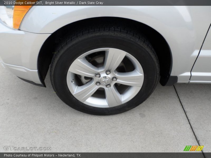 Bright Silver Metallic / Dark Slate Gray 2010 Dodge Caliber SXT