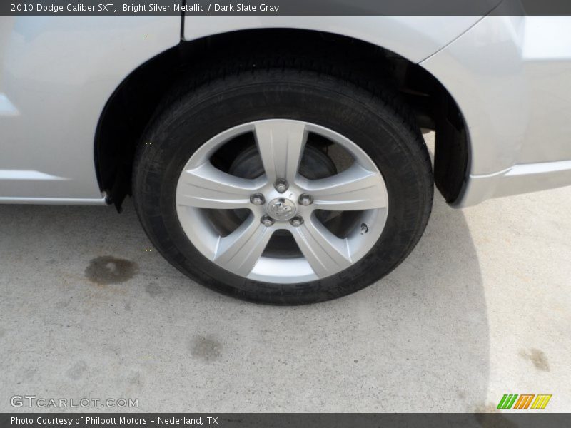 Bright Silver Metallic / Dark Slate Gray 2010 Dodge Caliber SXT