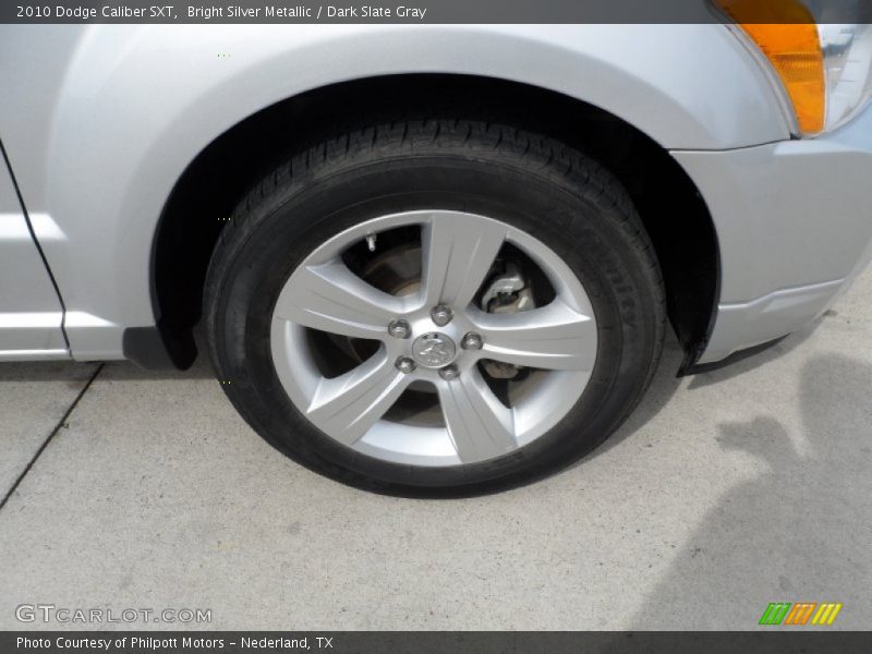 Bright Silver Metallic / Dark Slate Gray 2010 Dodge Caliber SXT