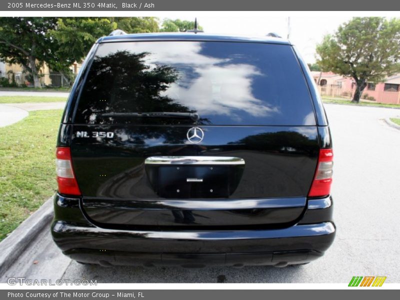 Black / Ash 2005 Mercedes-Benz ML 350 4Matic