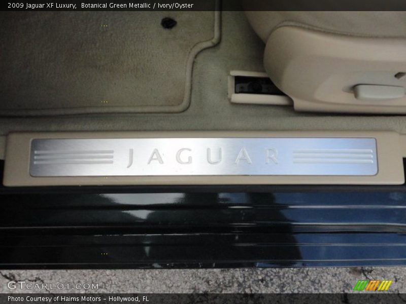 Botanical Green Metallic / Ivory/Oyster 2009 Jaguar XF Luxury