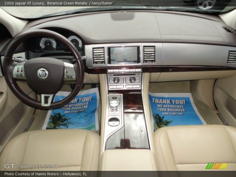 Botanical Green Metallic / Ivory/Oyster 2009 Jaguar XF Luxury