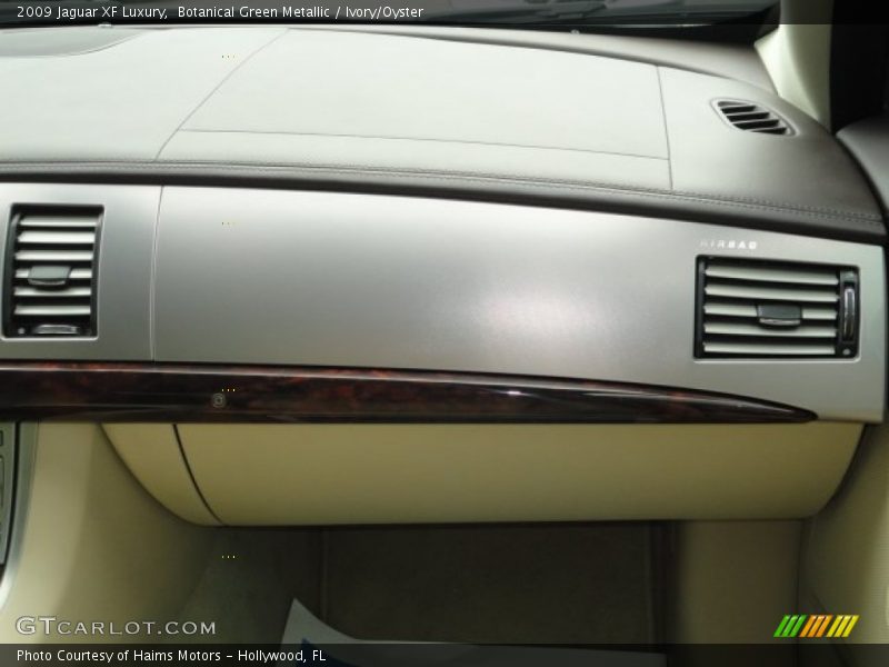 Botanical Green Metallic / Ivory/Oyster 2009 Jaguar XF Luxury