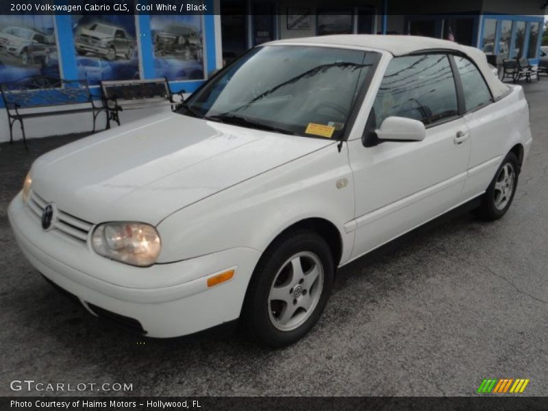 Cool White / Black 2000 Volkswagen Cabrio GLS