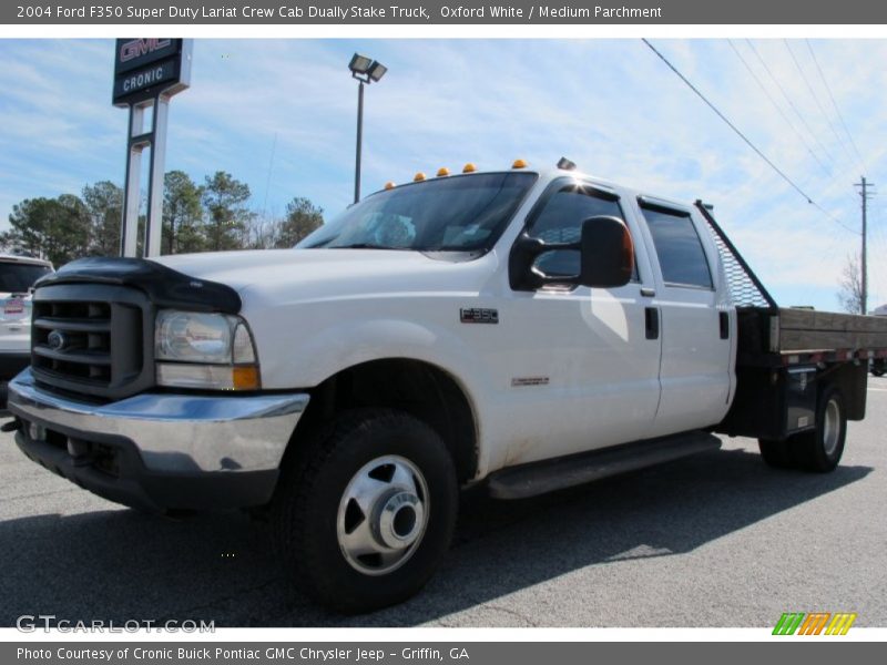 Oxford White / Medium Parchment 2004 Ford F350 Super Duty Lariat Crew Cab Dually Stake Truck