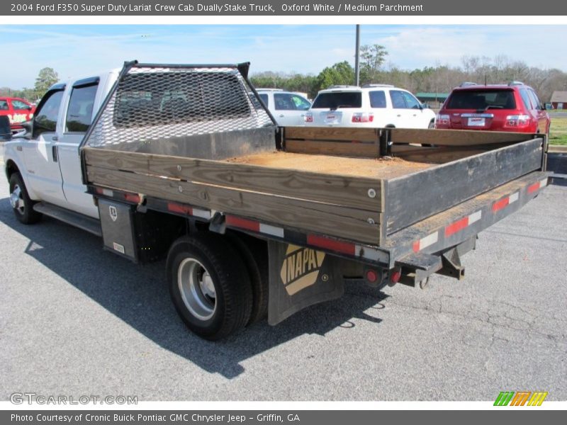 Oxford White / Medium Parchment 2004 Ford F350 Super Duty Lariat Crew Cab Dually Stake Truck