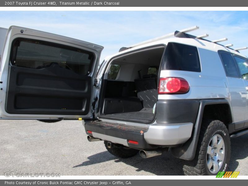 Titanium Metallic / Dark Charcoal 2007 Toyota FJ Cruiser 4WD