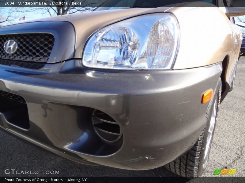 Sandstone / Beige 2004 Hyundai Santa Fe