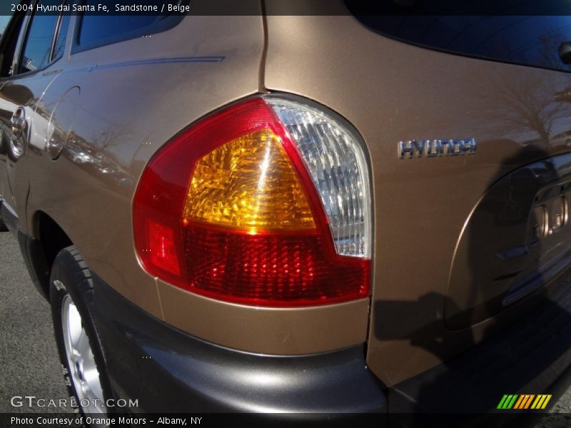Sandstone / Beige 2004 Hyundai Santa Fe