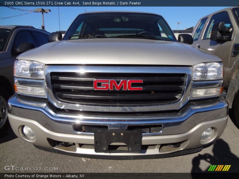 Sand Beige Metallic / Dark Pewter 2005 GMC Sierra 1500 Z71 Crew Cab 4x4