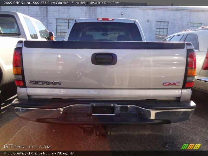 Sand Beige Metallic / Dark Pewter 2005 GMC Sierra 1500 Z71 Crew Cab 4x4