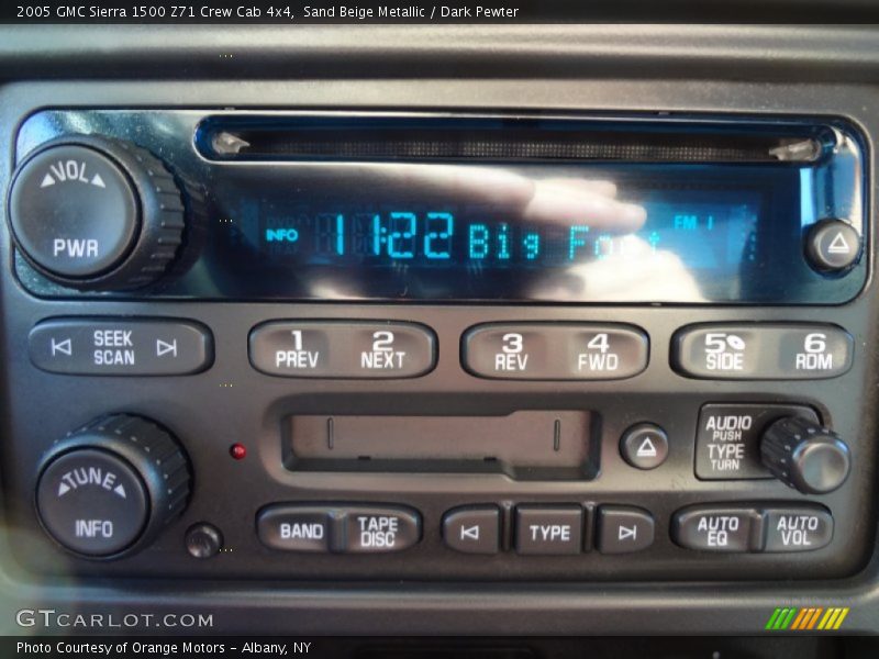 Sand Beige Metallic / Dark Pewter 2005 GMC Sierra 1500 Z71 Crew Cab 4x4