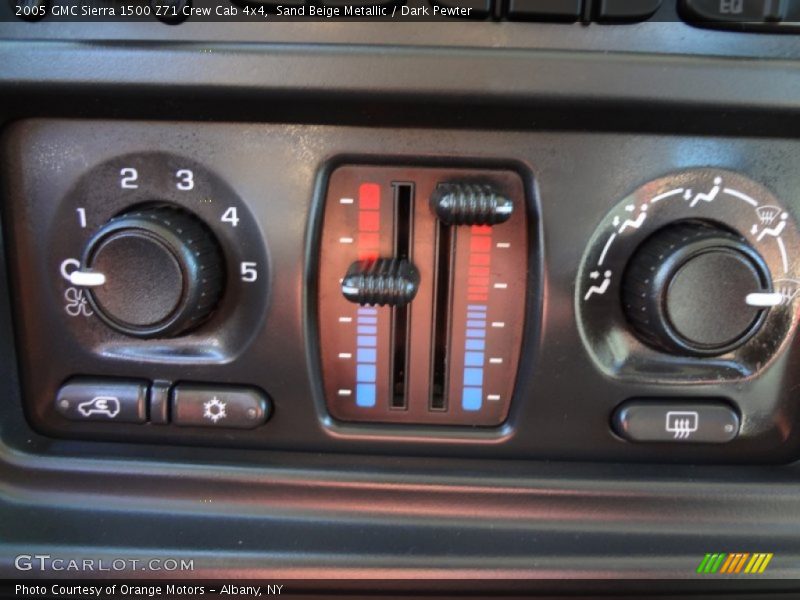 Sand Beige Metallic / Dark Pewter 2005 GMC Sierra 1500 Z71 Crew Cab 4x4