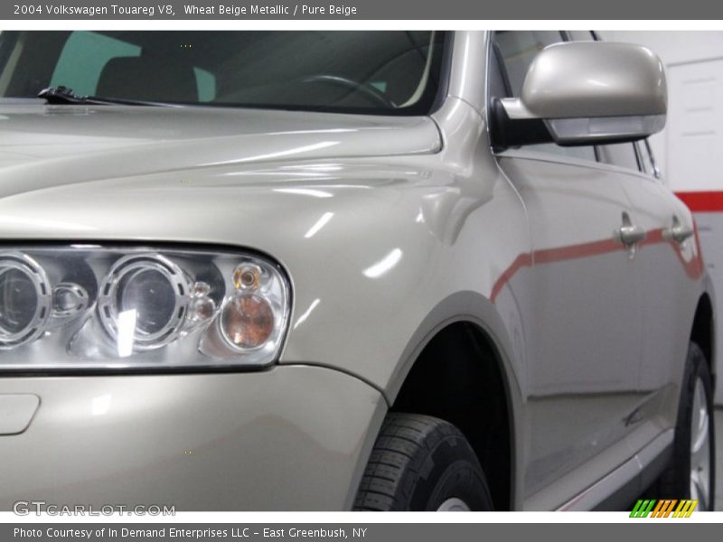 Wheat Beige Metallic / Pure Beige 2004 Volkswagen Touareg V8
