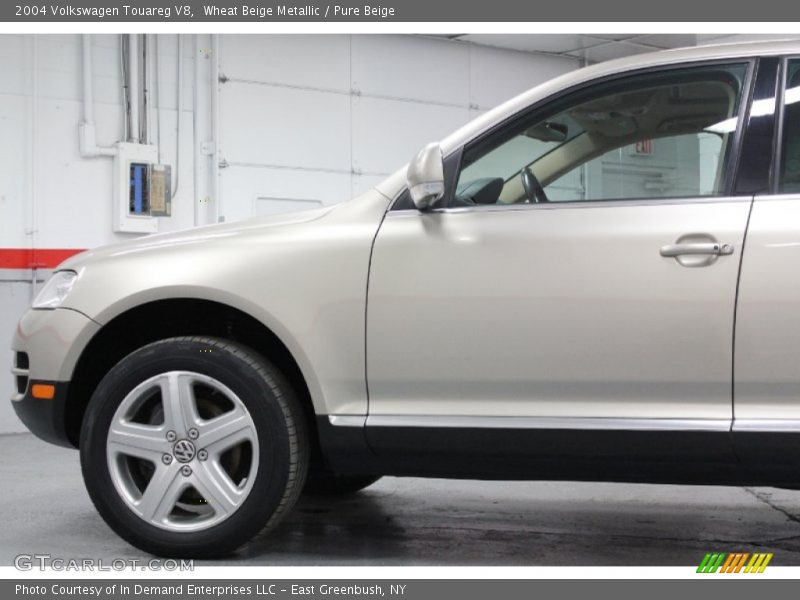 Wheat Beige Metallic / Pure Beige 2004 Volkswagen Touareg V8