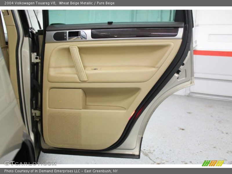 Wheat Beige Metallic / Pure Beige 2004 Volkswagen Touareg V8