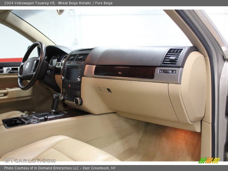 Wheat Beige Metallic / Pure Beige 2004 Volkswagen Touareg V8