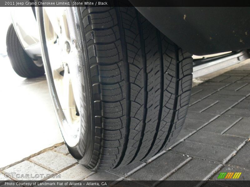 Stone White / Black 2011 Jeep Grand Cherokee Limited