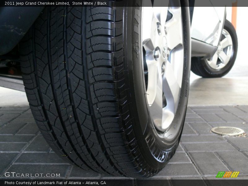 Stone White / Black 2011 Jeep Grand Cherokee Limited