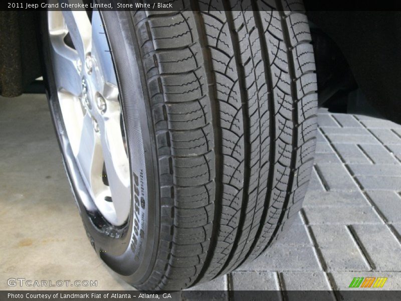 Stone White / Black 2011 Jeep Grand Cherokee Limited