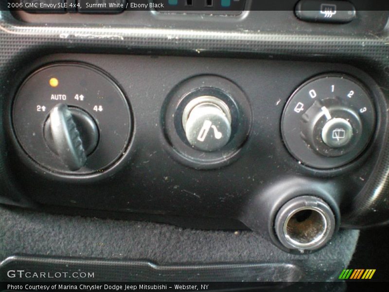 Summit White / Ebony Black 2006 GMC Envoy SLE 4x4