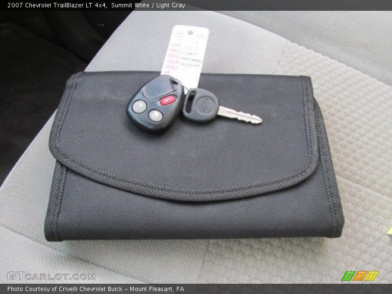 Summit White / Light Gray 2007 Chevrolet TrailBlazer LT 4x4