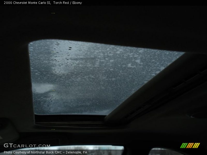 Torch Red / Ebony 2000 Chevrolet Monte Carlo SS