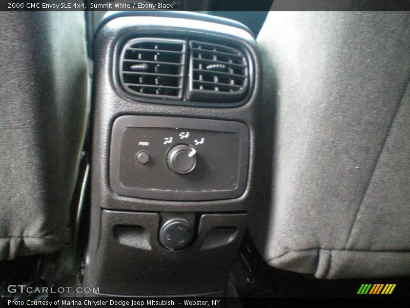 Summit White / Ebony Black 2006 GMC Envoy SLE 4x4