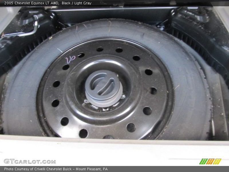 Black / Light Gray 2005 Chevrolet Equinox LT AWD