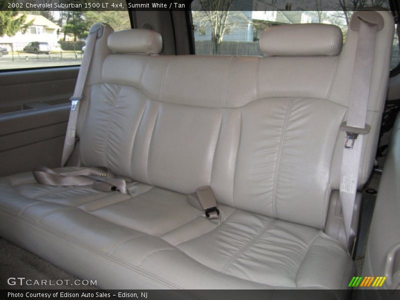 Summit White / Tan 2002 Chevrolet Suburban 1500 LT 4x4