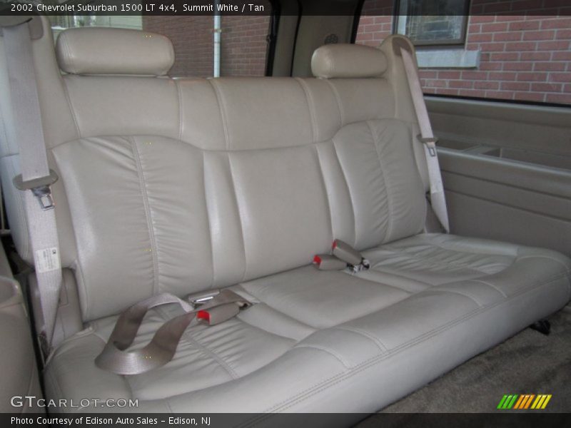 Summit White / Tan 2002 Chevrolet Suburban 1500 LT 4x4
