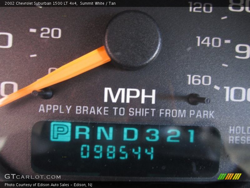 Summit White / Tan 2002 Chevrolet Suburban 1500 LT 4x4