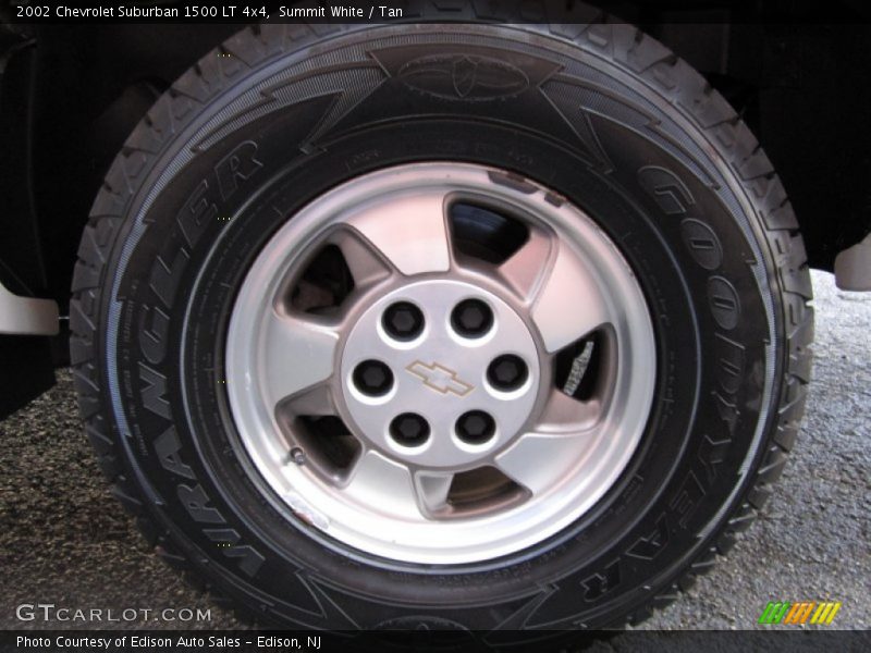 Summit White / Tan 2002 Chevrolet Suburban 1500 LT 4x4