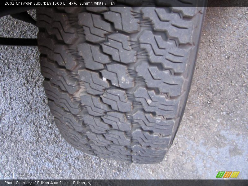 Summit White / Tan 2002 Chevrolet Suburban 1500 LT 4x4